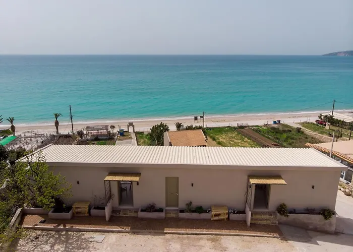 Lorraine's Boutique * Lourdata (Kefalonia)