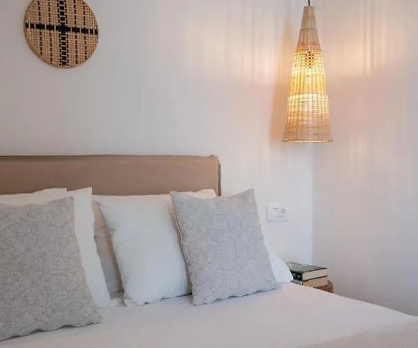 Lorraine's Boutique Lourdata (Kefalonia)