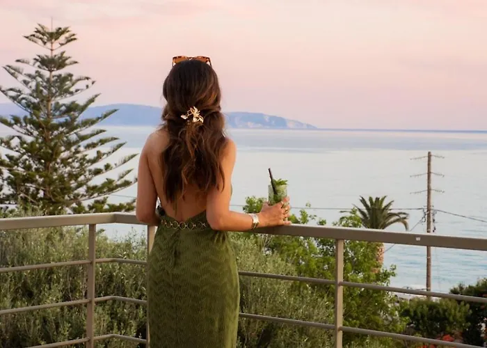 Lorraine's Boutique Lourdata (Kefalonia)