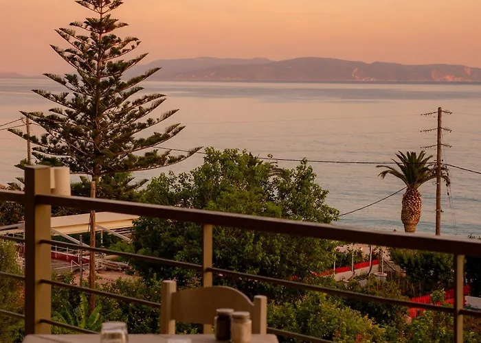 Lorraine's Boutique *