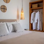 Lorraine's Boutique Apartment Lourdata (Kefalonia)