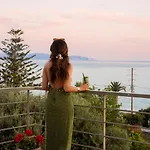 Lorraine's Boutique Lourdata (Kefalonia)