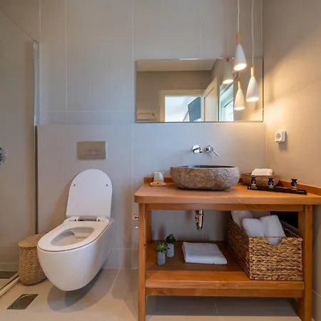 Thea Beachfront In Lourdas Appartement *