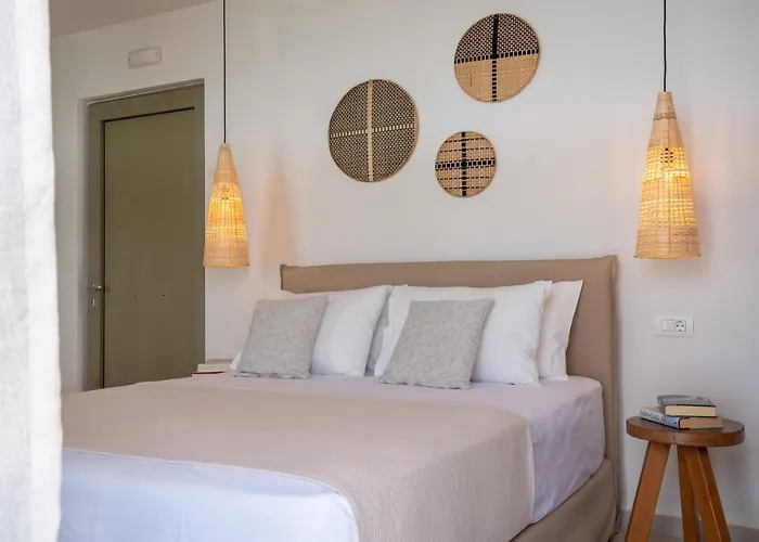 Lorraine's Boutique * Lourdata (Kefalonia)