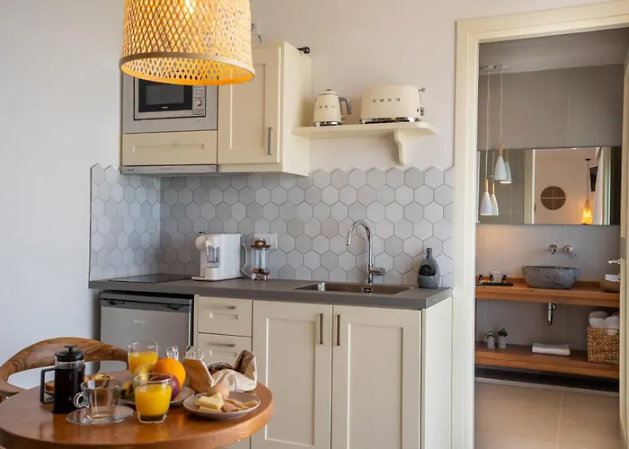 Lorraine's Boutique Lourdata (Kefalonia)