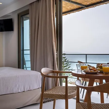 Thea Beachfront In Lourdas Lourdata (Kefalonia)